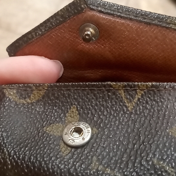 Louis Vuitton Key Holder Four Monogram Vintage - Picture 7 of 13